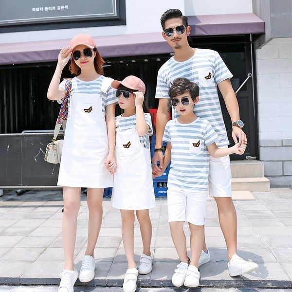 summer family matching outfits family fashion stripe t shirts with suspender skirts 2pcs /set mother daughter overalls suits y200713, Blue
summer family matching outfits family fashion stripe t shirts with suspender skirts 2pcs /set mother daughter overalls suits y200713, Blue