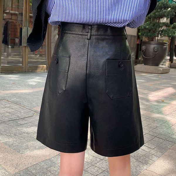 autumn winter pu and shorts women's new fashion 2019 high waist loose five point leather pants trend, Black;gray
autumn winter pu and shorts women's new fashion 2019 high waist loose five point leather pants trend, Black;gray