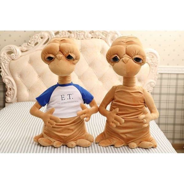plush doll et alien cartoon