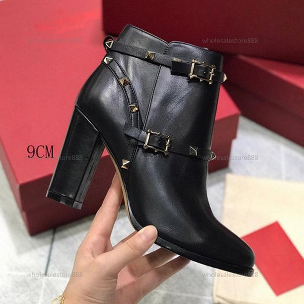 2021 womens ankle boots fashion winter booties shoes with granulated calfskin rivet australia cowboy motocycle martens snow bottes, Black;red
2021 womens ankle boots fashion winter booties shoes with granulated calfskin rivet australia cowboy motocycle martens snow bottes, Black;red