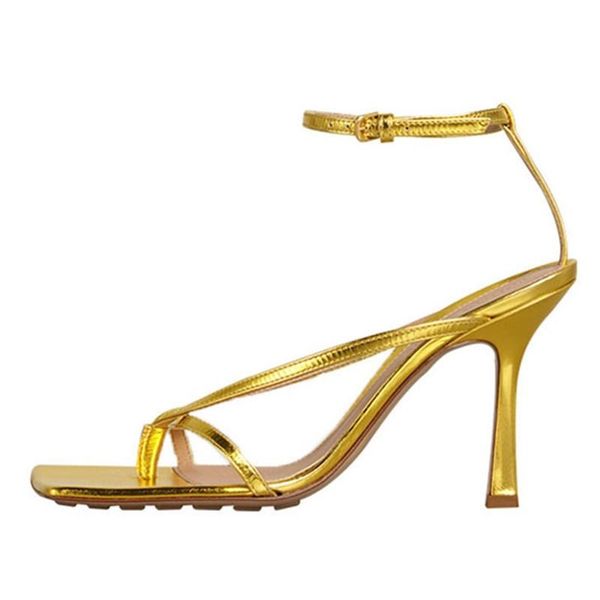 2021 stylish flip flop summmer sandals gladiator shoes woman strappy sandals ankle strap high heels shoes, Black
2021 stylish flip flop summmer sandals gladiator shoes woman strappy sandals ankle strap high heels shoes, Black