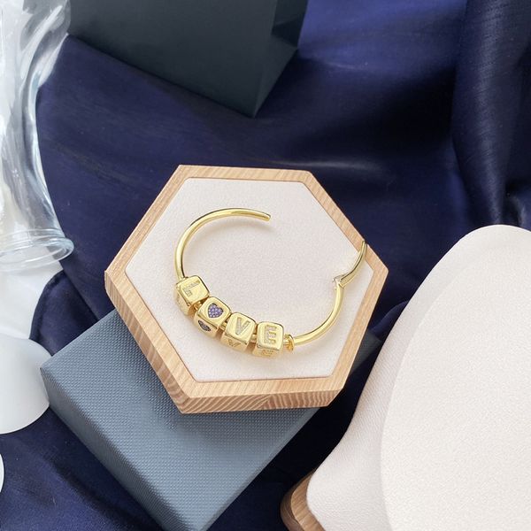 french luxury jewelry, silver jewelry, high sense bracelet, silver fashion and fun. hand-made micro-inlay technology can improve the modelin, Black
french luxury jewelry, silver jewelry, high sense bracelet, silver fashion and fun. hand-made micro-inlay technology can improve the modelin, Black