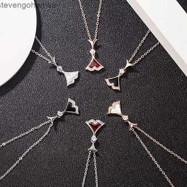 simple net fashion silver jewelry s925 pure black red agate double wave skirt necklace collarbone chain female
simple net fashion silver jewelry s925 pure black red agate double wave skirt necklace collarbone chain female