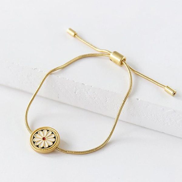 2020 new korean vintage simple gold enamel daisy flower pendant adjustable rope chain bracelets for women party jewelry, Golden;silver
2020 new korean vintage simple gold enamel daisy flower pendant adjustable rope chain bracelets for women party jewelry, Golden;silver