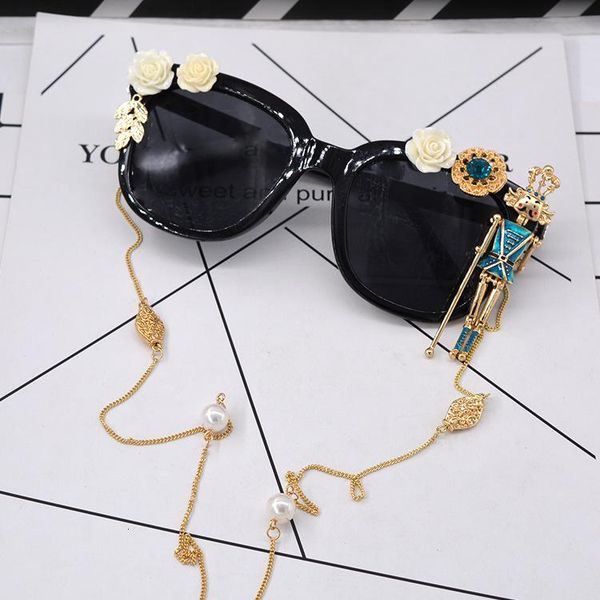 handmade baroque king doll chain decoration sunglasses women retro sun glasses flower female feminino, White;black
handmade baroque king doll chain decoration sunglasses women retro sun glasses flower female feminino, White;black