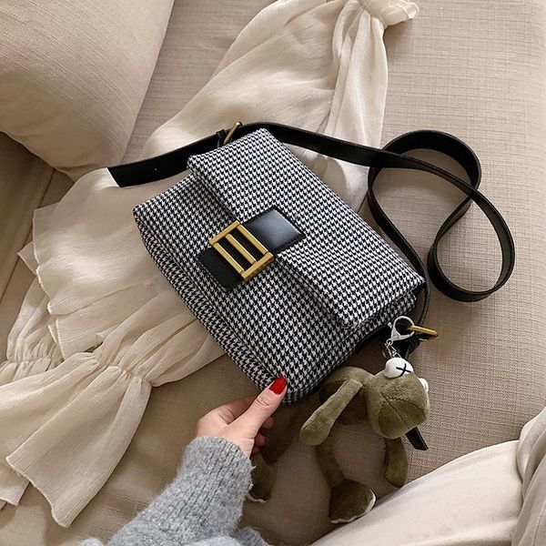 lily queen women lattice shoulder bag 2020 fashion designer small square crossbody messenger bag chic flap portable hand
lily queen women lattice shoulder bag 2020 fashion designer small square crossbody messenger bag chic flap portable hand