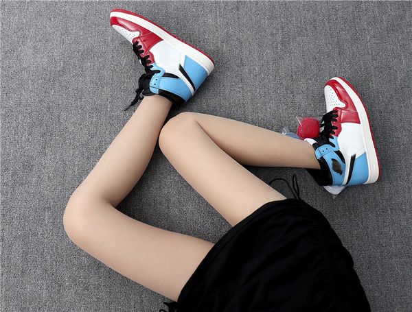 high basketball shoes jumpman 1 retro high unc chicago ck5666-100 white university blue varsity men shoes men sneakers
high basketball shoes jumpman 1 retro high unc chicago ck5666-100 white university blue varsity men shoes men sneakers