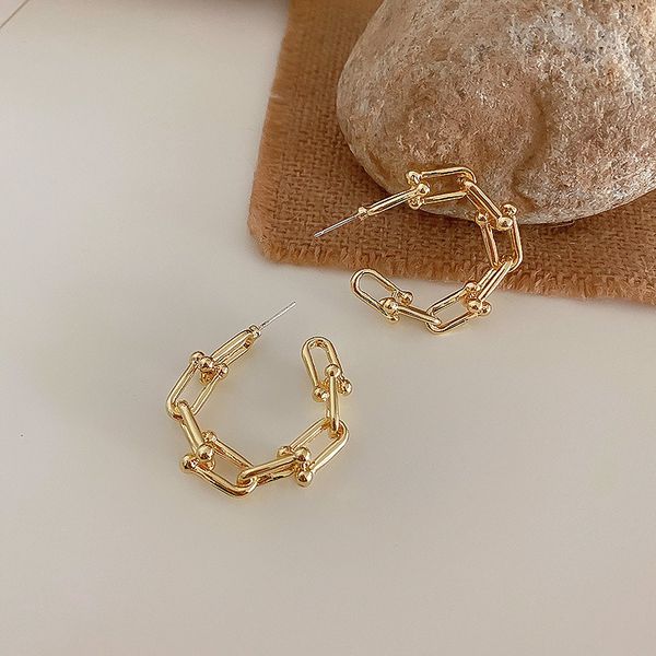 fashion 925 silver needle retro geometric chain earring ring/stud earring korean cold style metal earrings fashion and personalized earrings, Golden
fashion 925 silver needle retro geometric chain earring ring/stud earring korean cold style metal earrings fashion and personalized earrings, Golden