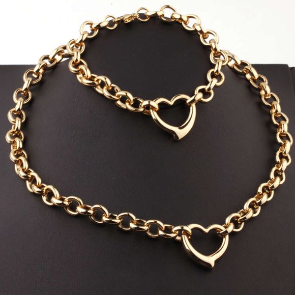 steel new fashion women's jewelry stainless titanium steel hollow heart bracelet necklace set, Silver
steel new fashion women's jewelry stainless titanium steel hollow heart bracelet necklace set, Silver