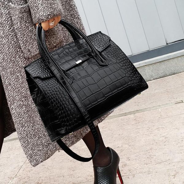 retro fashion lady big capacity tote bag quality pu leather women's designer handbag crocodile pattern shoulder messenger bags 
retro fashion lady big capacity tote bag quality pu leather women's designer handbag crocodile pattern shoulder messenger bags