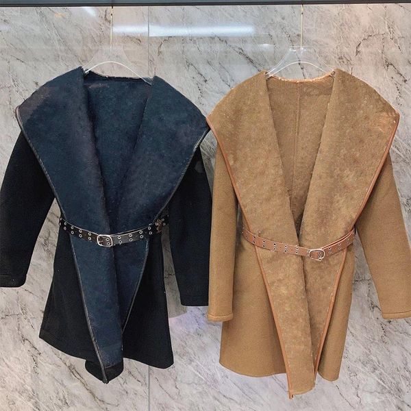 the design of hooded woolen outerwear women medium and long autumn/winter korean version of the style of loose slim body show thin n8bu, Black;brown
the design of hooded woolen outerwear women medium and long autumn/winter korean version of the style of loose slim body show thin n8bu, Black;brown
