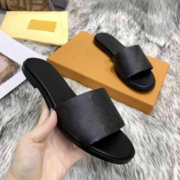 luxury designer designs slippers for casual flat sandals classic style slippers with floral embellishments for beach shoes 2n21, Black
luxury designer designs slippers for casual flat sandals classic style slippers with floral embellishments for beach shoes 2n21, Black