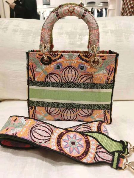 elegance lady d-lite bag fully embroidered totes travel shoulder bag large capacityshopping bag female handmade double-sided retro embroider
elegance lady d-lite bag fully embroidered totes travel shoulder bag large capacityshopping bag female handmade double-sided retro embroider