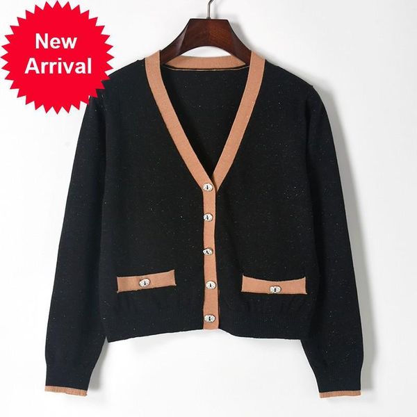 2021 new design brand new autumn stripe gold luxury malha decorate in v cardigan women long clothes short slender black shirt lqzr, White;black
2021 new design brand new autumn stripe gold luxury malha decorate in v cardigan women long clothes short slender black shirt lqzr, White;black
