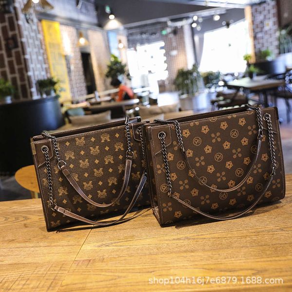 women's 2020 new single shoulder messenger chain fashion large capacity pu designers hand tote leather women bags
women's 2020 new single shoulder messenger chain fashion large capacity pu designers hand tote leather women bags
