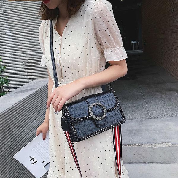 women bag tide fashion small square chic retro casual messenger bag ladies handbags summer chain korean version shoulder
women bag tide fashion small square chic retro casual messenger bag ladies handbags summer chain korean version shoulder