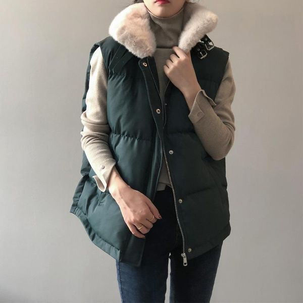 2021 winter new lazy wind vest women fur turn down collar oversized down cotton waistcoat jacket female for solid fashion, Black;white
2021 winter new lazy wind vest women fur turn down collar oversized down cotton waistcoat jacket female for solid fashion, Black;white