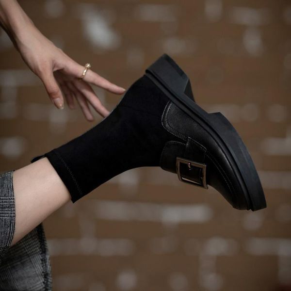 2020 new winter ankle boots women's shoes genuine leather buckle decorations british style square heel young lady ankle boots, Black
2020 new winter ankle boots women's shoes genuine leather buckle decorations british style square heel young lady ankle boots, Black