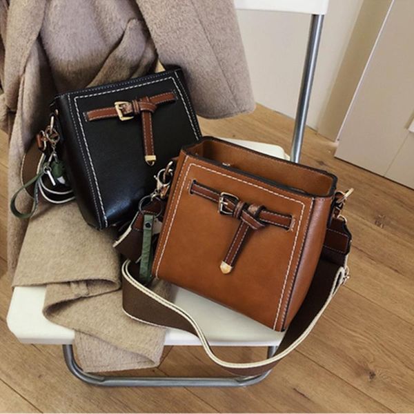 ниша design lady bag 2020 новая мода ковш сумка плеча контраст цвет малые простой универсальный crossbody
ниша design lady bag 2020 новая мода ковш сумка плеча контраст цвет малые простой универсальный crossbody