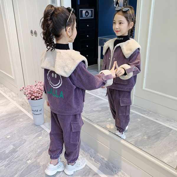 Girls autumn and winter casual suit new Chinese children's foreign lights corduroy coat girl plus velvet thick two-piece set, White
Girls autumn and winter casual suit new Chinese children's foreign lights corduroy coat girl plus velvet thick two-piece set, White