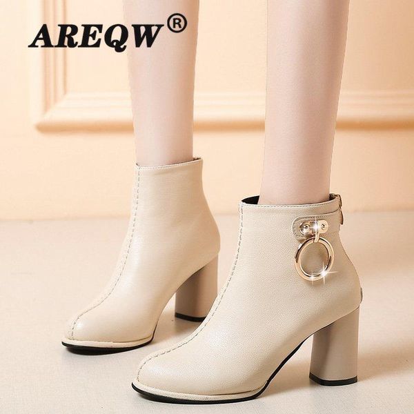 new leather british style flat boots black pointed toe boots handsome motorcycle women's dropshipping
new leather british style flat boots black pointed toe boots handsome motorcycle women's dropshipping