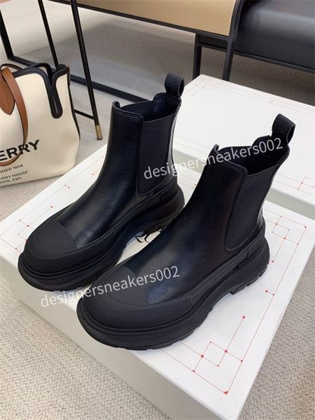 the new women trainer black walking sneakers men women black red casual shoes fashion paris sneakers zd201125
the new women trainer black walking sneakers men women black red casual shoes fashion paris sneakers zd201125
