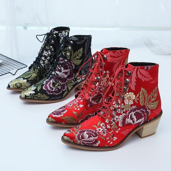 2020 fashion retro women boots embroider ethnic ankle boots lace up pointed toe flat heel shoes warm red black booties
2020 fashion retro women boots embroider ethnic ankle boots lace up pointed toe flat heel shoes warm red black booties