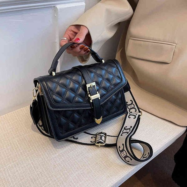 75% off handbag factory store on women's portable small square ling lattice embroidered thread single shoulder wide belt messenger
75% off handbag factory store on women's portable small square ling lattice embroidered thread single shoulder wide belt messenger
