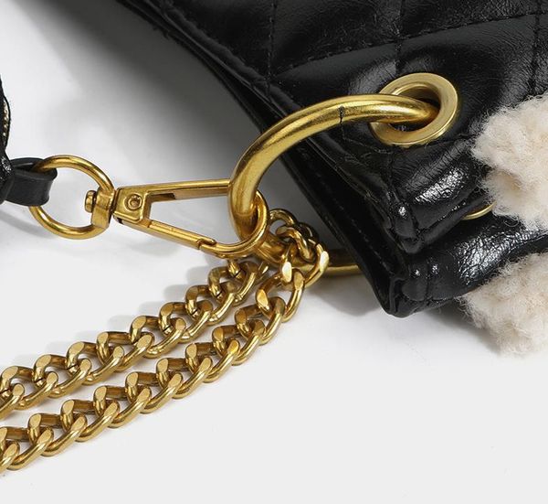 2022fashion vintage shopping bags quilted chains shoulder totes with mini coins large capacity outdoor sacoche street women girl
2022fashion vintage shopping bags quilted chains shoulder totes with mini coins large capacity outdoor sacoche street women girl