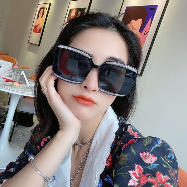 light big style frame luxury foreign polarized sunglasses lady elegant round face thin net red street p sunglasses anti uv, White;black
light big style frame luxury foreign polarized sunglasses lady elegant round face thin net red street p sunglasses anti uv, White;black