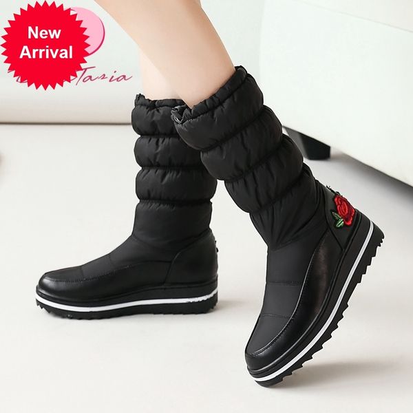 2021 the new size 3544 female down snow flat with boots embroider warm winter women's skin shoes ifkm, Black
2021 the new size 3544 female down snow flat with boots embroider warm winter women's skin shoes ifkm, Black