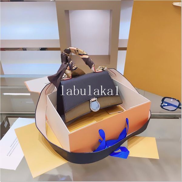 new fashion lady real oxidizing leather speeds handbag with shoulder strap purse tote bag with box
new fashion lady real oxidizing leather speeds handbag with shoulder strap purse tote bag with box