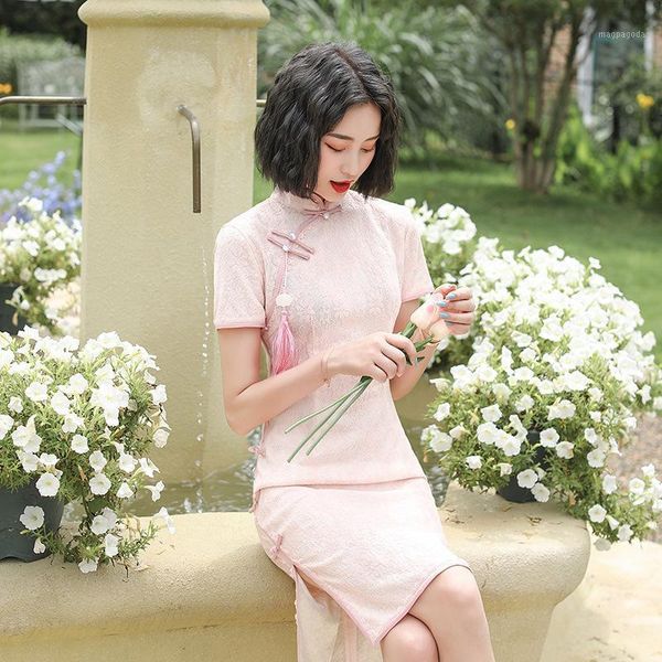 2020 new summer short cheongsam dress floral slim vintage print women stage show print flower short qipao dress1, Red
2020 new summer short cheongsam dress floral slim vintage print women stage show print flower short qipao dress1, Red