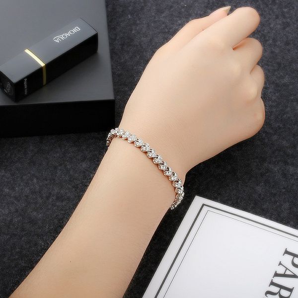 factory05pwroman new crystal refined with simple luxury inlaid diamond bracelet, Silver
factory05pwroman new crystal refined with simple luxury inlaid diamond bracelet, Silver