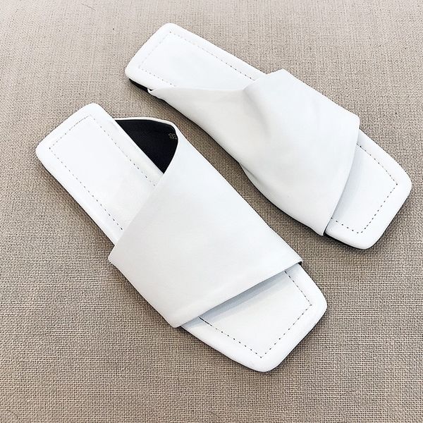 2021 new see genuine low-heel leather high-quality sandals beach women's black shoes girls 40 iof0
2021 new see genuine low-heel leather high-quality sandals beach women's black shoes girls 40 iof0