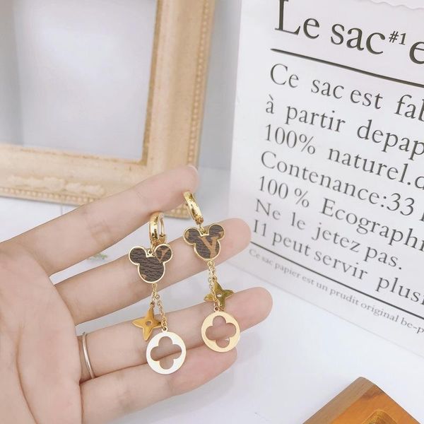 14k gold four-leaf clover pendant earrings, non-fading titanium steel jewelry suitable for women, Silver
14k gold four-leaf clover pendant earrings, non-fading titanium steel jewelry suitable for women, Silver