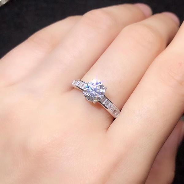 flashing colourful moissanite gemstone ring with silver for women jewelry engagement party gift, Golden;silver
flashing colourful moissanite gemstone ring with silver for women jewelry engagement party gift, Golden;silver
