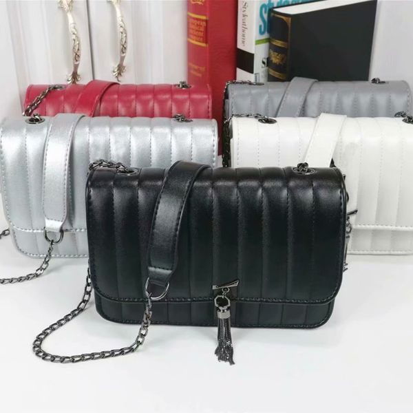 luxurys designers bags 2020 brand new shoulder bags women chain bag handbag crossbody bags lady luxurys designers purse messenger bag
luxurys designers bags 2020 brand new shoulder bags women chain bag handbag crossbody bags lady luxurys designers purse messenger bag