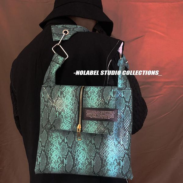 ниша wilderness зеленая змея шаблон молния подмышек crossbody сумка старший sensation hot girl сумка женщина сумки для женщин 2020
ниша wilderness зеленая змея шаблон молния подмышек crossbody сумка старший sensation hot girl сумка женщина сумки для женщин 2020
