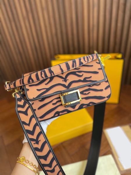 2022 high-quality designers new fashion shoulder bags womens classic luxurys baguette handbags leather crossbody bags marbled canvas top
2022 high-quality designers new fashion shoulder bags womens classic luxurys baguette handbags leather crossbody bags marbled canvas top