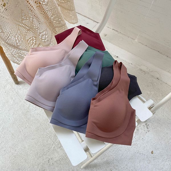 plain muscle uu cup goddess vest type seamless gathering friendly, comfortable and breathable, small shows large chest wrapped vest, Red;black
plain muscle uu cup goddess vest type seamless gathering friendly, comfortable and breathable, small shows large chest wrapped vest, Red;black