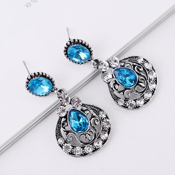 dangle & chandelier lubov women's design fashion earrings arrival brand sweet metal with gems drop crystal earring 2021, Silver
dangle & chandelier lubov women's design fashion earrings arrival brand sweet metal with gems drop crystal earring 2021, Silver