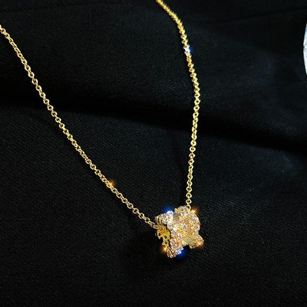 women pendant necklace 2020 new fashion exquisite necklaces ladies jewelry simple elegant all-match jewellery, Golden;silver
women pendant necklace 2020 new fashion exquisite necklaces ladies jewelry simple elegant all-match jewellery, Golden;silver