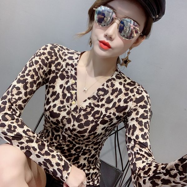 new korean version of autumn 2019 slim fitversatilerivet bottomed t-shirtfemale fashion new korean version of autumn 2019 slim fitversatiler, White
new korean version of autumn 2019 slim fitversatilerivet bottomed t-shirtfemale fashion new korean version of autumn 2019 slim fitversatiler, White