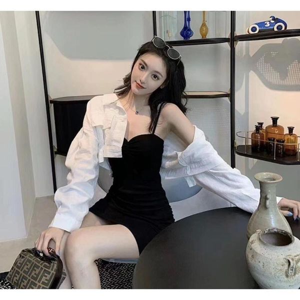 women's tracksuits set 2021 autumn korean version of loose-fitting short coat and sling dress two-piece set., Gray
women's tracksuits set 2021 autumn korean version of loose-fitting short coat and sling dress two-piece set., Gray