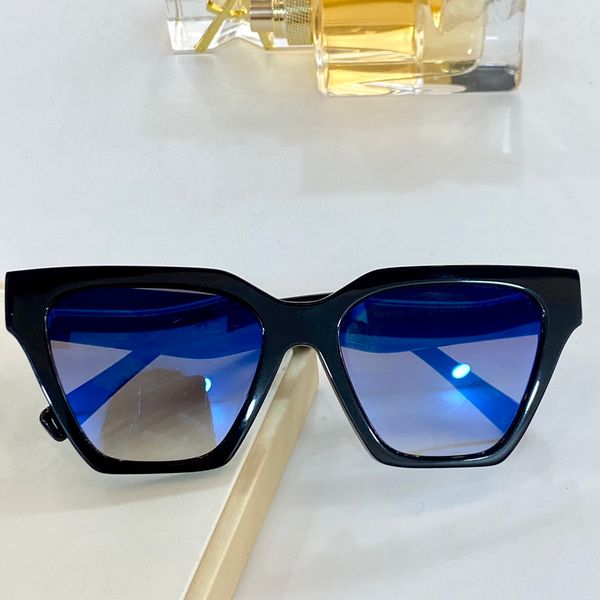 2021 new glasses high-end material 4046 square frames sunglasses classic rivet diamond ornaments for men and women sunglasses size 53*18-140
2021 new glasses high-end material 4046 square frames sunglasses classic rivet diamond ornaments for men and women sunglasses size 53*18-140