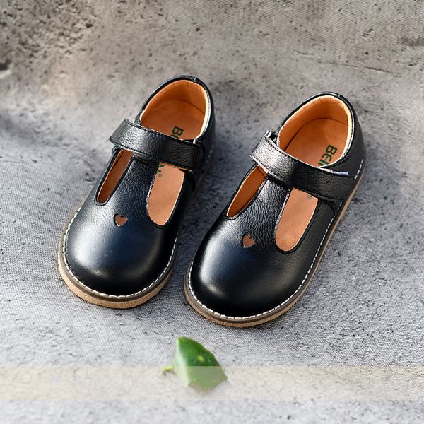 girls genuine leather children casual summer hollow beach kids flat heart-shaped princess shoes, Black;red
girls genuine leather children casual summer hollow beach kids flat heart-shaped princess shoes, Black;red