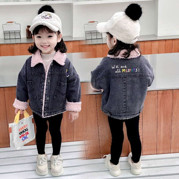 2020 baby's plush and thickened girls' autumn winter cardigan denim et children's coat jx7u, Black
2020 baby's plush and thickened girls' autumn winter cardigan denim et children's coat jx7u, Black