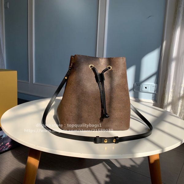 sold fashion genuine leather m44020 handbag women luxurys designers shoulder bag classic letter crossbody bag n
sold fashion genuine leather m44020 handbag women luxurys designers shoulder bag classic letter crossbody bag n