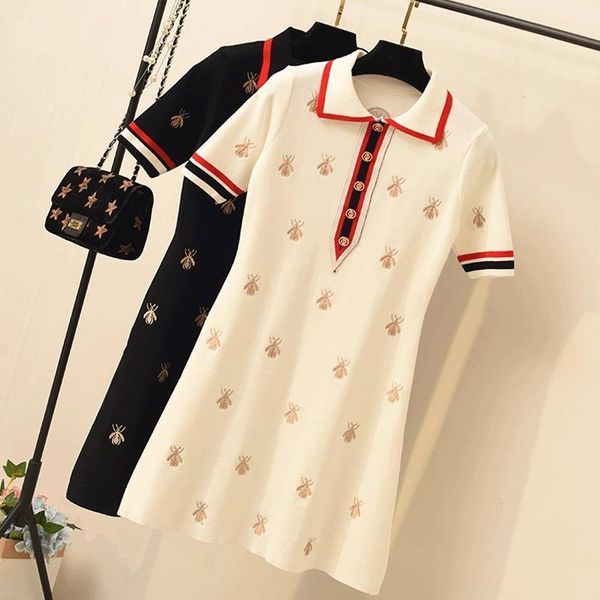 2021 vogue women contrast turn down collar bees embroidery knitted dresses button short sleeve runway embroidery dress vestido, Black;gray
2021 vogue women contrast turn down collar bees embroidery knitted dresses button short sleeve runway embroidery dress vestido, Black;gray